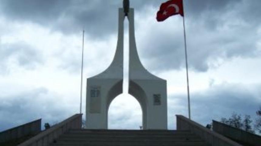 Emet Şehitliği İl&ccedil;enin Her Yerinden G&ouml;r&uuml;lecek