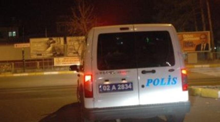 'dur' İkazına Uymayan Motosiklet Sürücüsü, Polisi Harekete Geçirdi