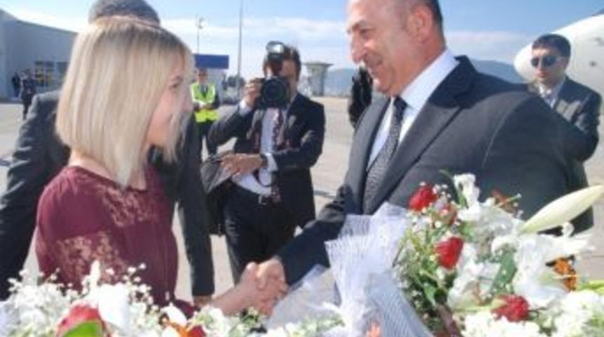 &Ccedil;avuşoğlu: "darbecilere Halk Gereken Cevabı Verecek"