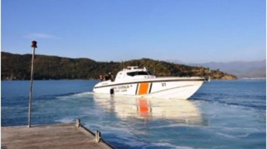 İzmir'de 42 Ka&ccedil;ak G&ouml;&ccedil;men Yakalandı