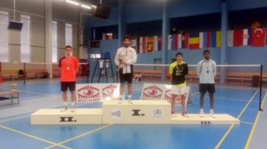Milli Badmintoncu Macaristan&rsquo;dan Şampiyon D&ouml;nd&uuml;