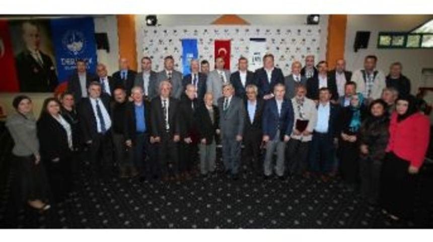 Başkan Karaosmanoğlu Derinceli Muhtarlarla Buluştu
