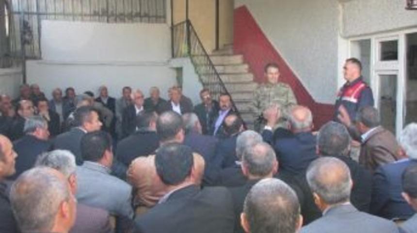 Jandarma, Muhtarlarla Bir Araya Geldi