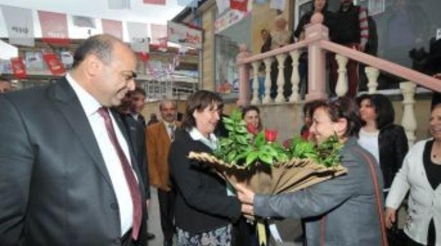 Chp İzmir Milletvekili Prof. Dr. H&uuml;lya G&uuml;ven &Uuml;rg&uuml;p&rsquo;te