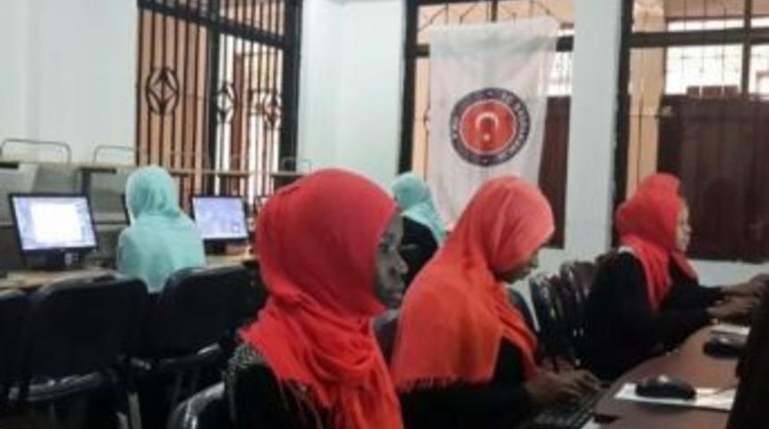 Tanzanya&rsquo;da İstanbul Gen&ccedil;lik Ve K&uuml;lt&uuml;r Merkezine Ekipman Desteği