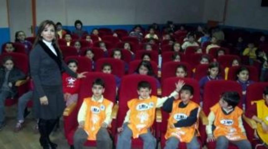 Aydın Tema, &Ouml;ğrenci Buluşmalarını S&uuml;rd&uuml;r&uuml;yor