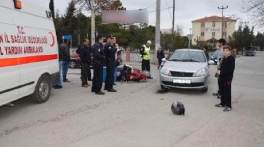 Otomobil İle Motosiklet &Ccedil;arpıştı: 1 Yaralı