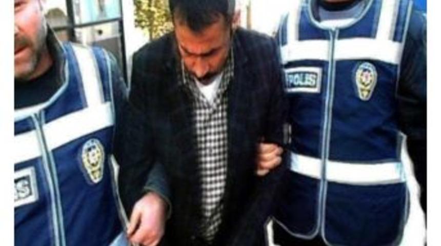 Sırtına T&uuml;k&uuml;rd&uuml;ğ&uuml; Kişinin Bin Lirasını &Ccedil;aldı