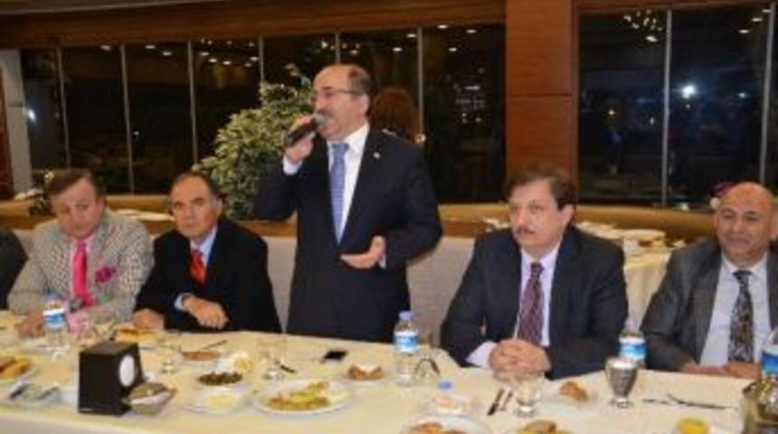 Belediye Başkanı G&uuml;mr&uuml;k&ccedil;&uuml;oğlu Belediyede G&ouml;revli Şof&ouml;rlerle Buluştu