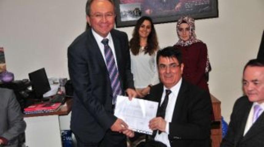 Başkan Burma, Engellilere Sertifikalarını Dağıttı
