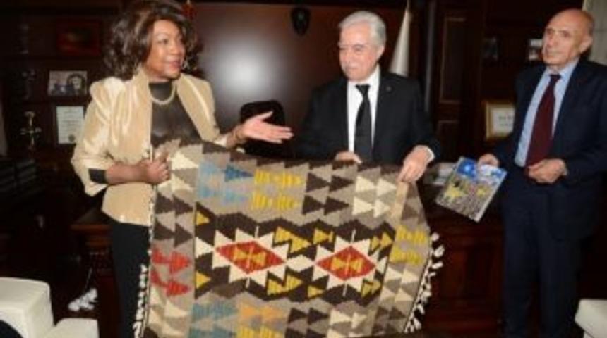 Mary Wilson Adana&rsquo;yı &Ccedil;ok Sevdi