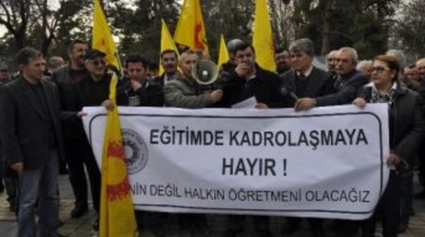 Eğitim Sen, Eğitimde Yapılan Değişiklikleri Protesto Etti