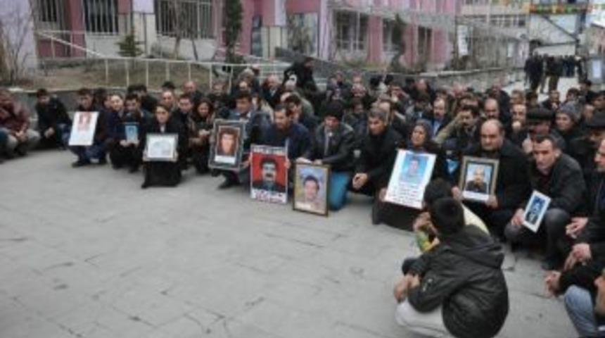 Cumartesi Anneleri Ve Kayıp Yakınları Hakkari&rsquo;de Oturma Eyleminde