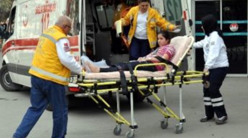 Bisikletin &Ccedil;arptığı Kız Yaralandı