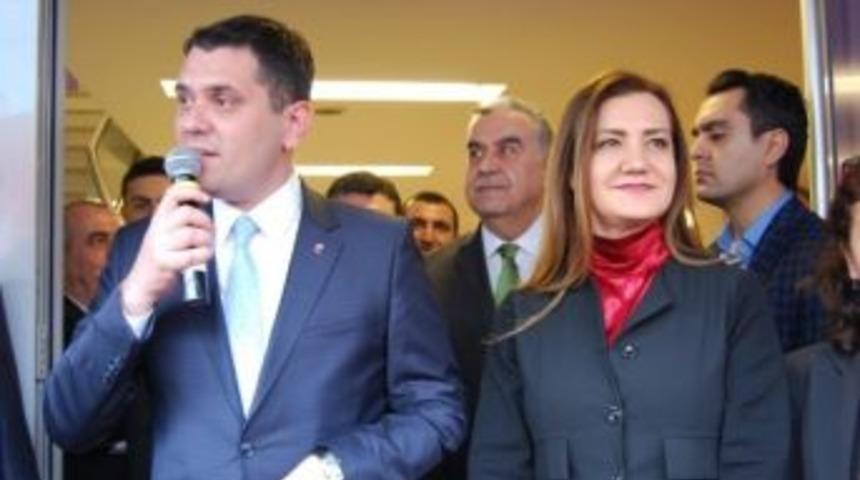 Ak Parti Genel Başkan Yardımcısı N&uuml;ket Hotar: