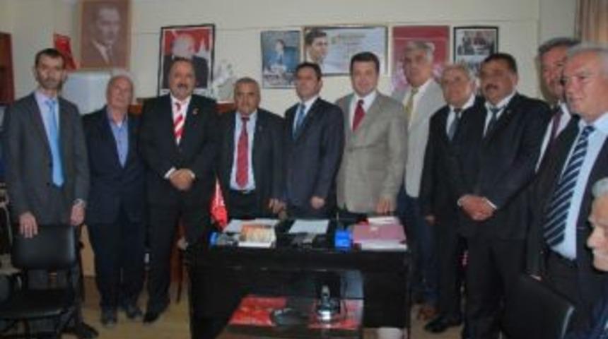 Demokrat Parti Adaylarını Tanıttı