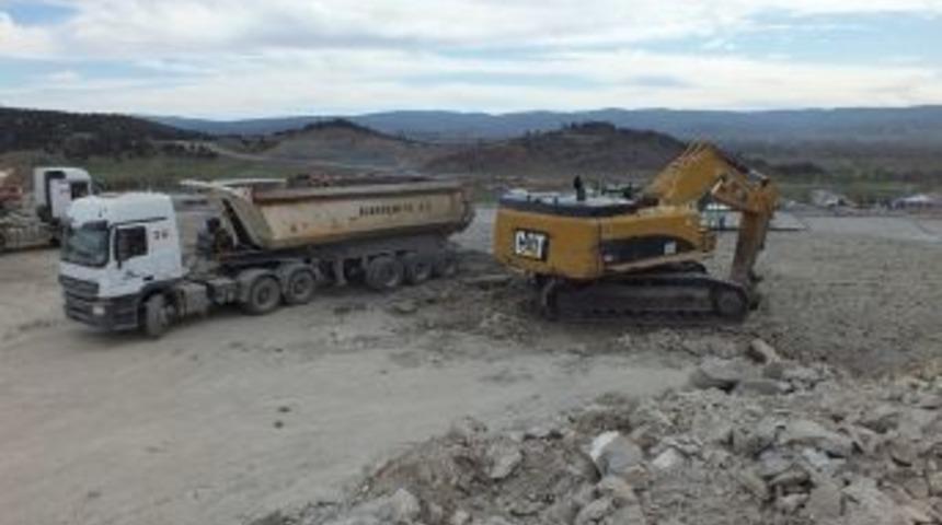 Sanayi Sitesi'nde 'hafriyat' &Ccedil;alışması