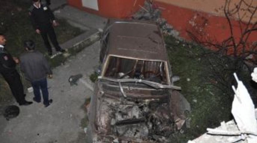 Ambulans Şof&ouml;r&uuml;nden G&ouml;r&uuml;nt&uuml; &Ccedil;eken Gazetecilere Hakaret