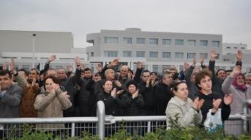 500 İş&ccedil;i 48 Saattir Direniyor