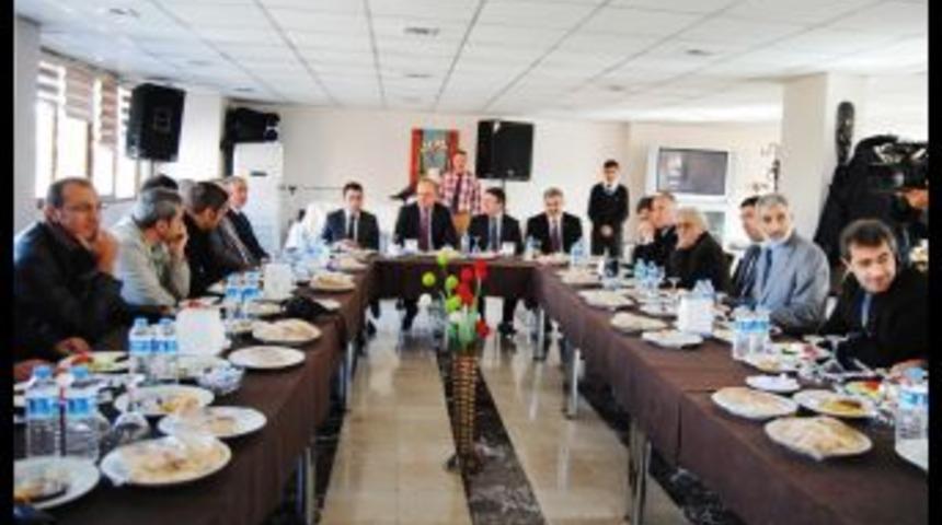 Emniyet M&uuml;d&uuml;r&uuml; İşlek, Gazetecilerle Buluştu