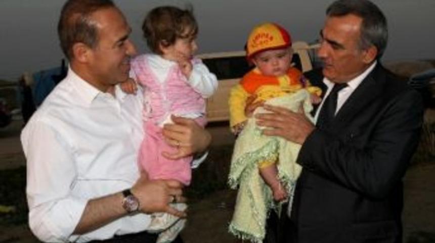 S&ouml;zl&uuml;'den Suriyelilere Ziyaret