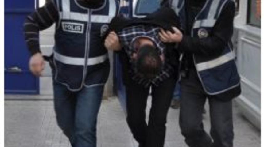 Kartvizit Atarken Yine Yakalandı