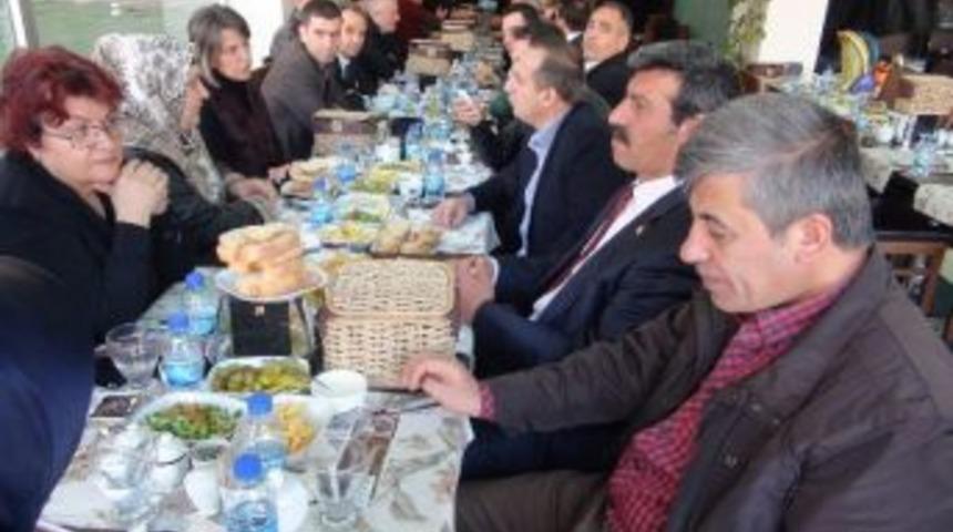 Ak Parti'nin Yeni Yakutiye Ekibi Bir Araya Geldi