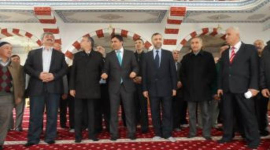 Alaplı K&uuml;&ccedil;&uuml;k Kaymaz Camisi t&ouml;renle ibadete a&ccedil;ıldı