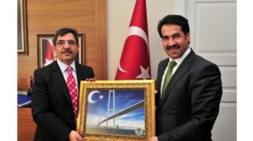 Başkan Yaman, Bakan G&uuml;ll&uuml;ce'yi Ziyaret Etti