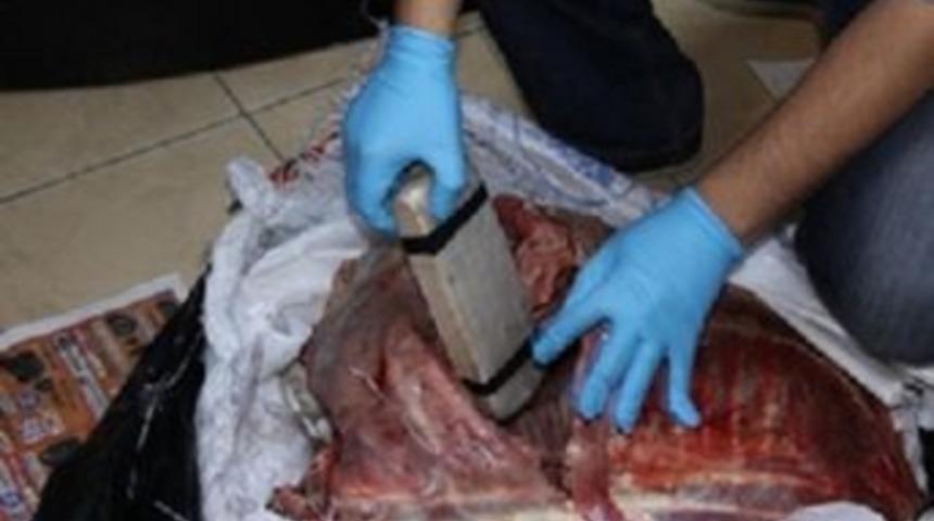 Etlerin Arasından Eroin &Ccedil;ıktı