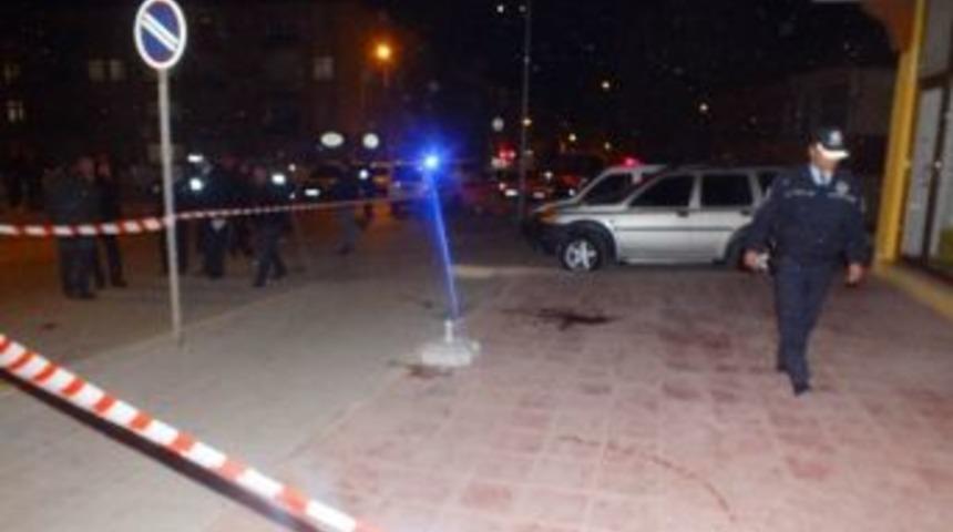 K&uuml;tahya'da Silah Ve Bı&ccedil;aklı Kavga: 2 Yaralı