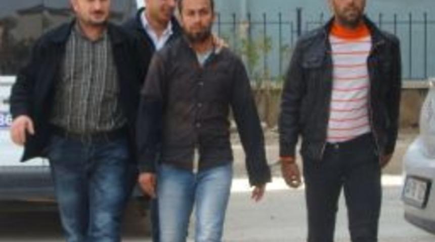 Suriye Uyruklu 4 Kişi 8 Kilo Esrarla Yakalandı