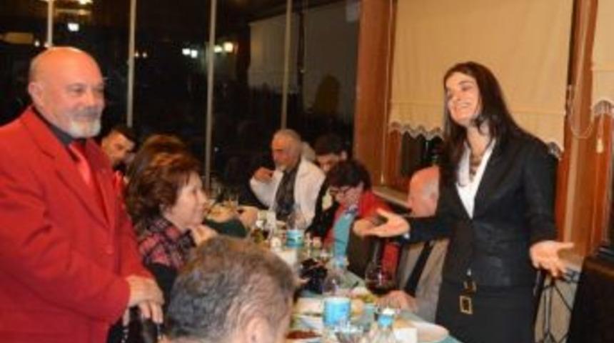 Edremit'te Fotoğraf Tutkunlarının Mezuniyet Coşkusu