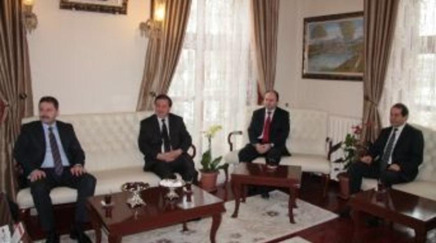 Vergi Dairesi M&uuml;d&uuml;r&uuml; İsmail Aslan Sedef&ccedil;i'yi Ziyaret Etti