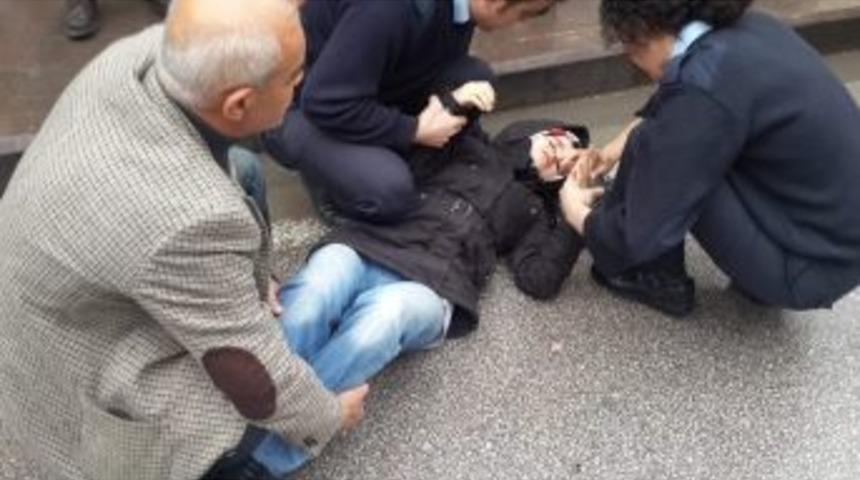 Kocaeli'de Motosiklet Kazası: 1 Yaralı