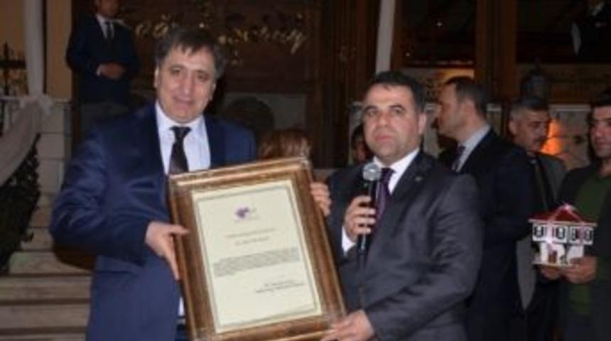 Vali K&uuml;&ccedil;&uuml;k&rsquo;e Veda Yemeği