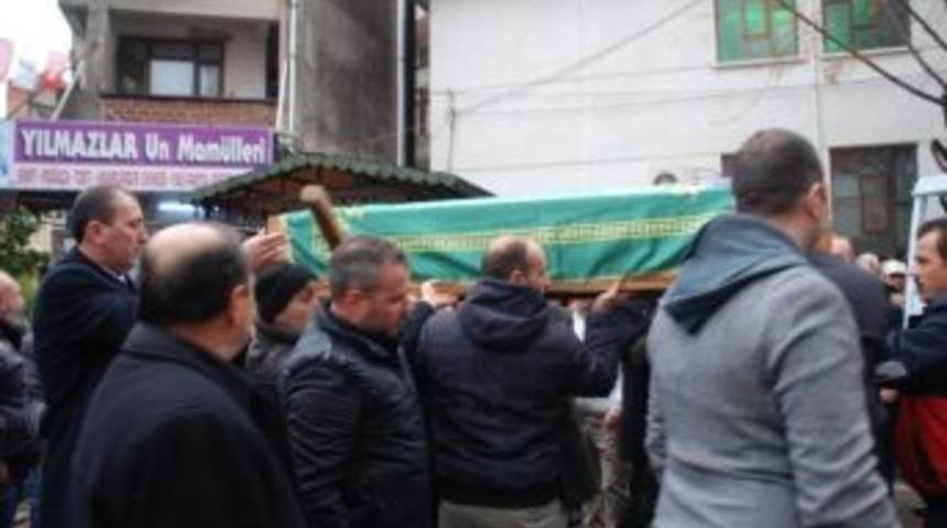 Kazada &Ouml;len Anne Toprağa Verildi