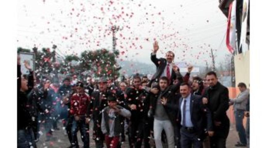 Başkan Tekin Hem Yaptı Hem Yıktı