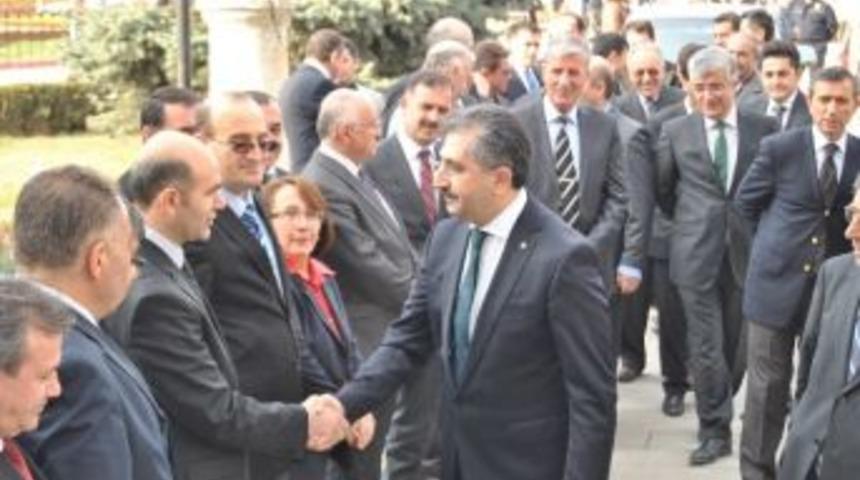 Bolu&rsquo;nun Yeni Valisi G&ouml;reve Başladı