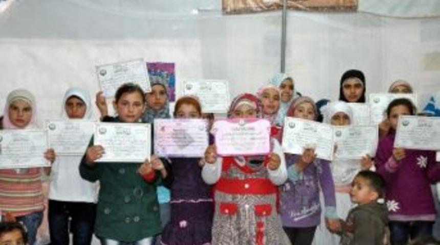 Minik Hafızlar Belgelerini Aldı