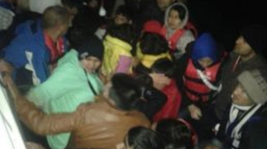 Ege&rsquo;de 7 Bin 480 G&ouml;&ccedil;men Kurtarıldı