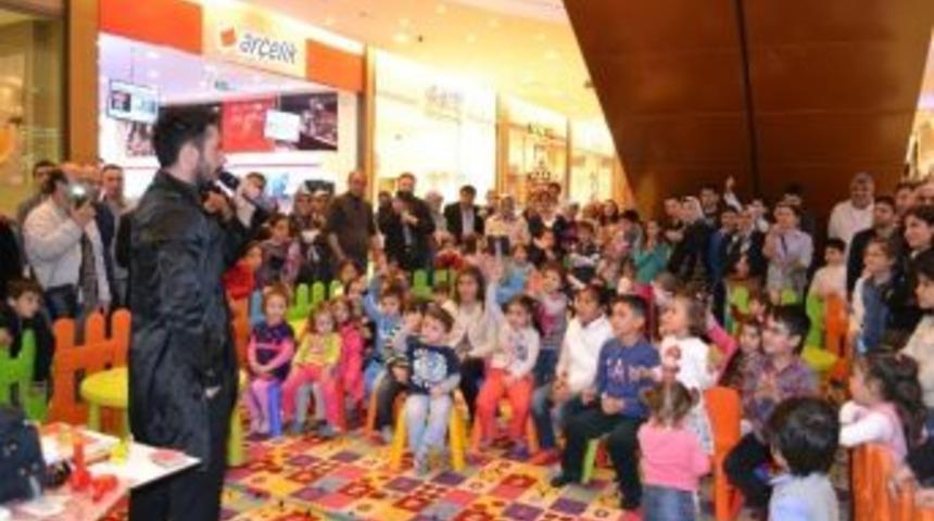İllüzyonist Ahmet Küçükdoğan, Piazza Çocuk Kulübü’ne Konuk Oldu