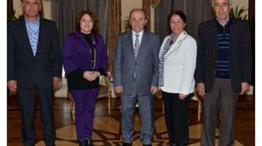 Otistik Bireyler Spor Kul&uuml;b&uuml; Derneği&rsquo;nden Vali &Ouml;zt&uuml;rk&rsquo;e Ziyaret