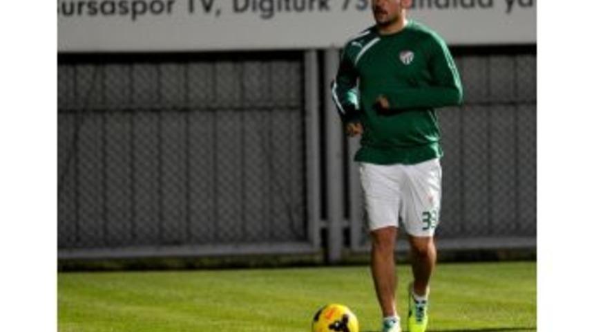 Bursaspor Ozan İpek İle S&ouml;zleşme Yeniledi