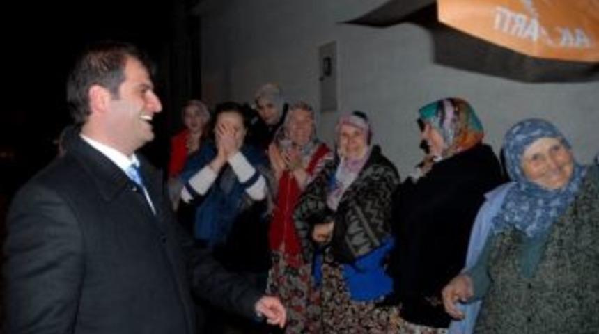 Recep Tayyip Erdoğan (dombra) Şarkısı K&ouml;yl&uuml; Kadınları Sokağa D&ouml;kt&uuml;