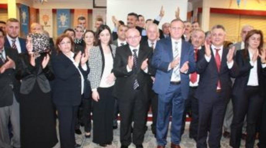 Ak Parti Adaylarını Tanıttı