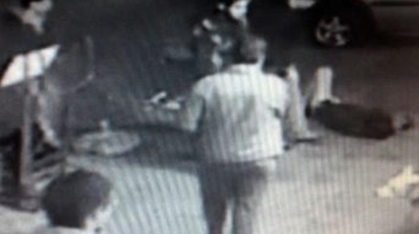 Silahlı Kavga G&uuml;venlik Kamerasında