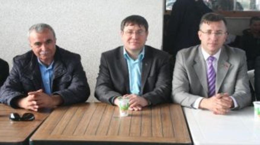 Osmaneli'de Mhp'den Tanışma Kaynaşma Yemeği