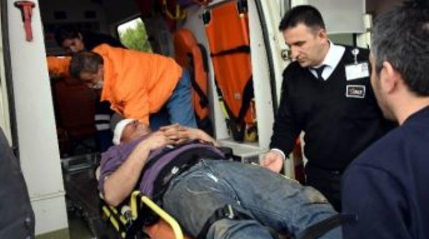 Araçlar Kafa Kafaya Çarpıştı: 5 Yaralı