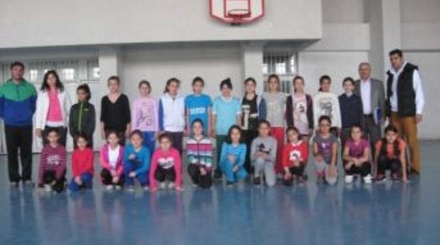 Burhaniye&rsquo;de Voleybol Kursu A&ccedil;ıldı